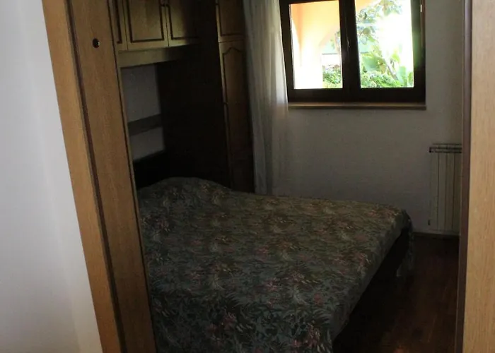 Apartment 100m2, Full Opremljen, Privatni Parking. Pula