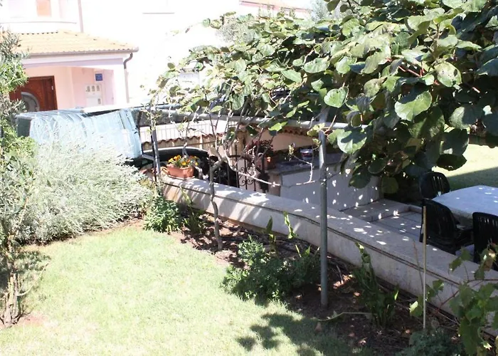 Appartamento 100m2, Full Opremljen, Privatni Parking. *