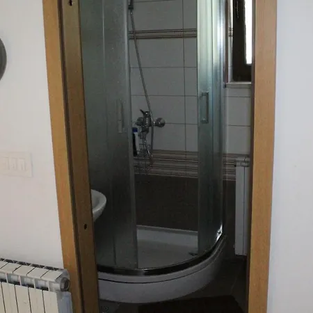 100m2, Full Opremljen, Privatni Parking. Pula